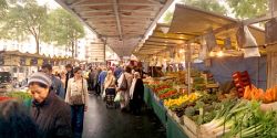 Paris Shopping: Success at outdoor food markets