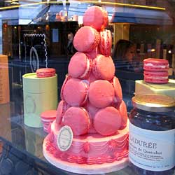 Ladurée Pâtisserie in Paris