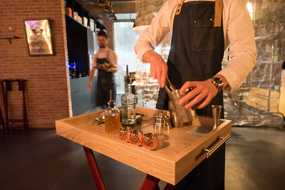 bartender mixing drinks