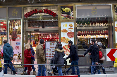 Museo del Jamon exterior