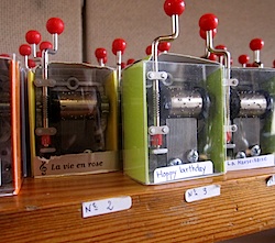 Anna's music box shop Paris