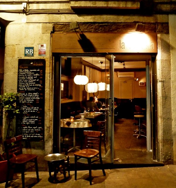 Eating at La Candela in La Ribera in Barcelona, Spain 