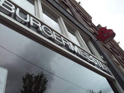 Burgermeester exterior