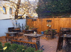 Sir Toby's Hostel garden