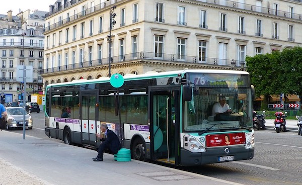 Paris bus