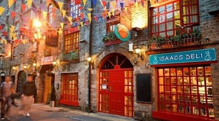 Isaacs Hotel exterior