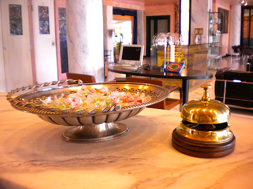 Pay now? Pay later? Chill out! Photo: little-phoenix