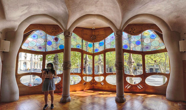 inside of Casa Batlló with curvy windows for blog on tips for visiting Gaudi's Casa Batlló