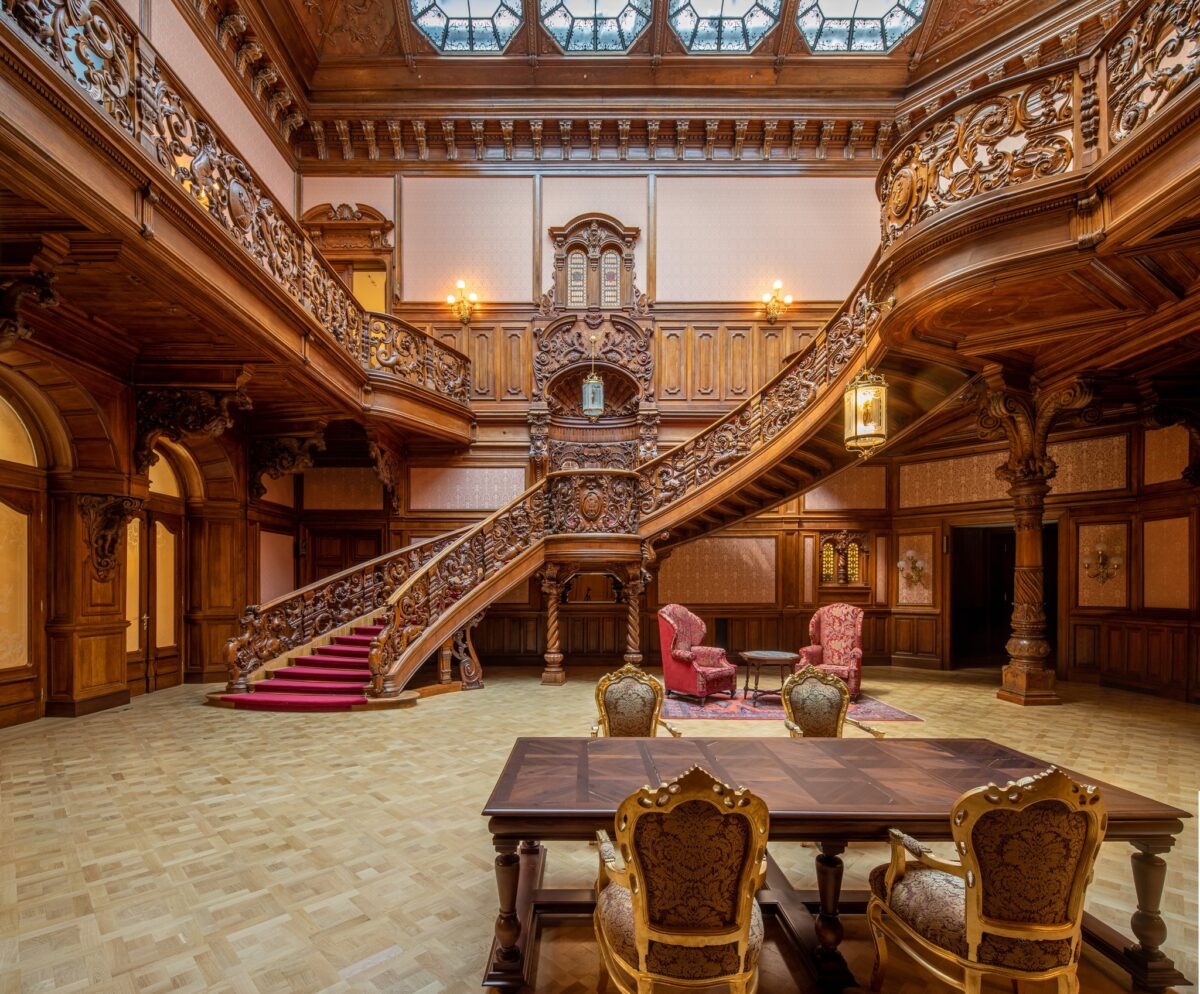 városnéző séta, vezetett séta, Budapest, épületbejárás, palota