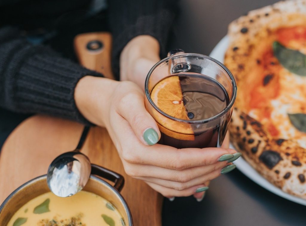 6 lélekmelengető ital, melyet csodás helyeken kortyolgathattok Budapesten idén télen