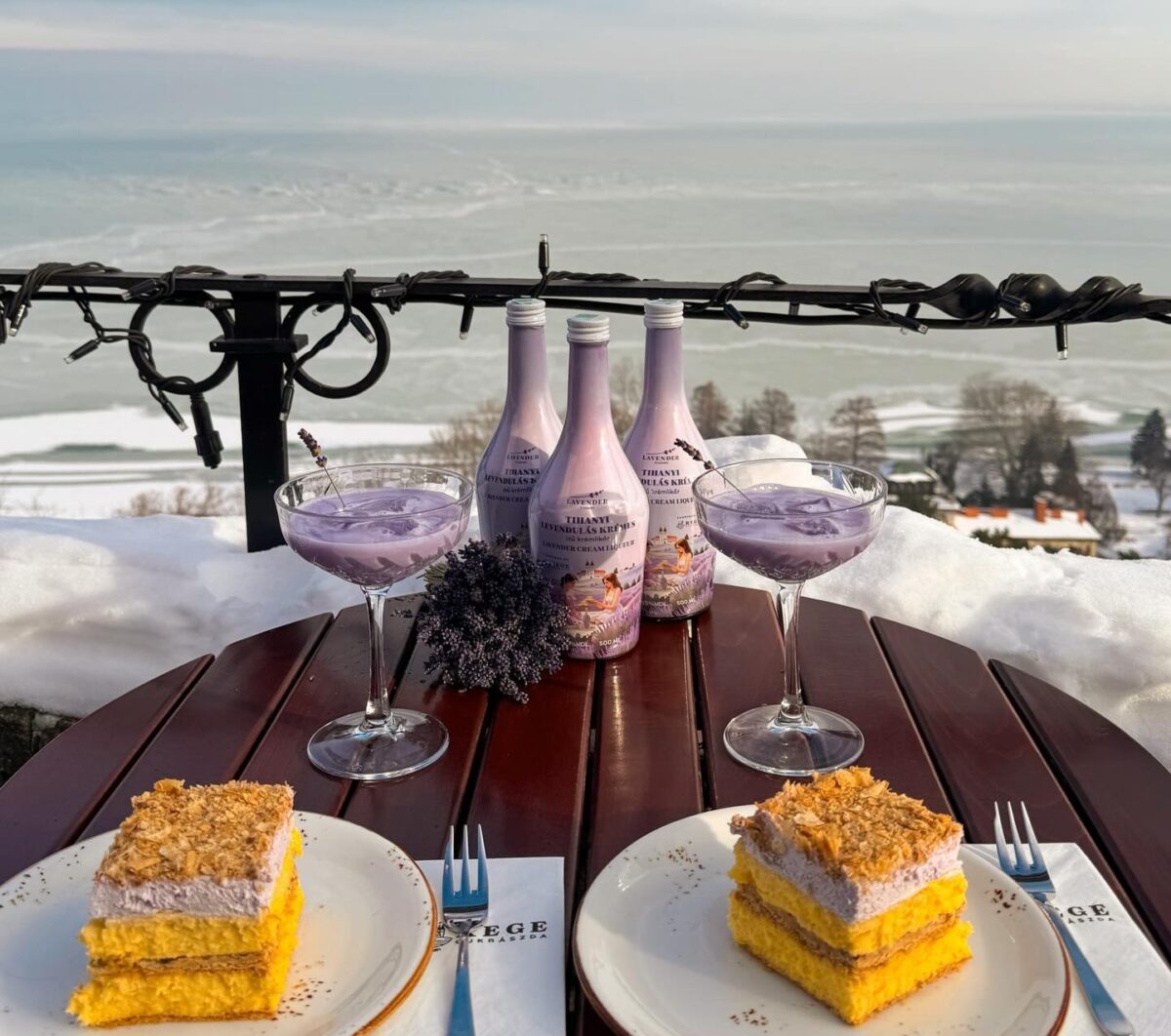 Apátsági Rege Cukrászda Tihany levendulás krémes