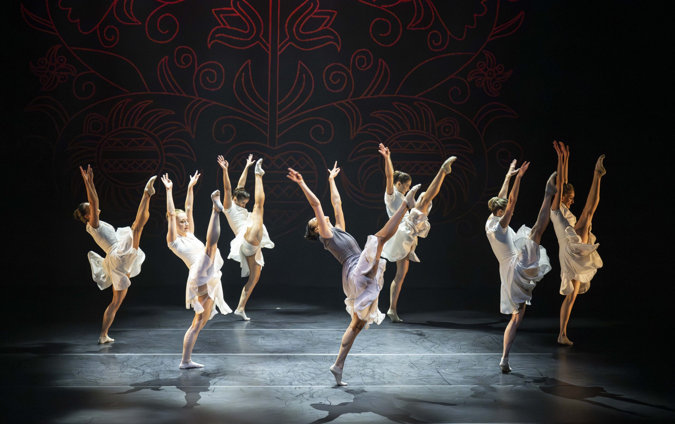 Zseniális vendégelőadásokkal köszönti a tavaszt a Nemzeti Színház